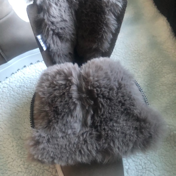 J Slides Faux Fur Platform Boot - Picture 6 of 7